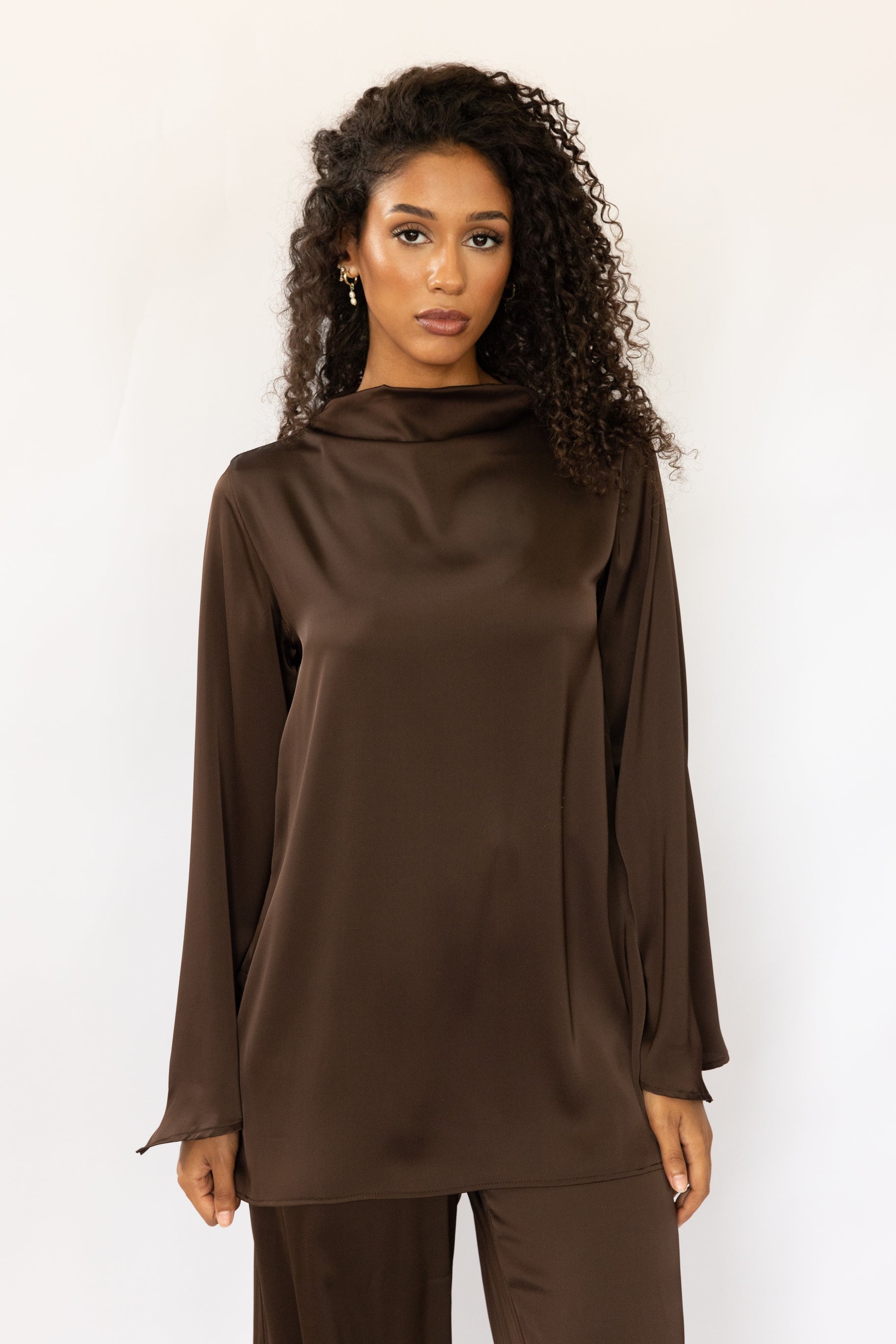 SADDLE SATIN TOP ESPRESSO